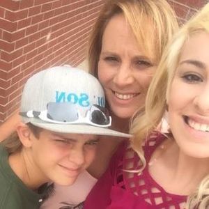 Meet your Posher, Cari